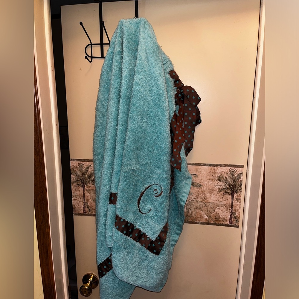 BATH TOWEL 🐳